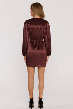 Robe marron satinée manches longues