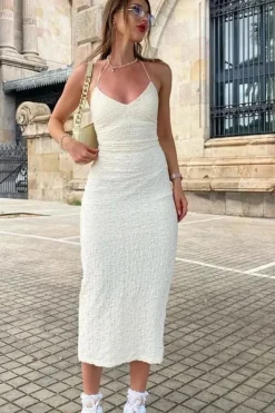 Robe midi blanche pour été dos nu moulante