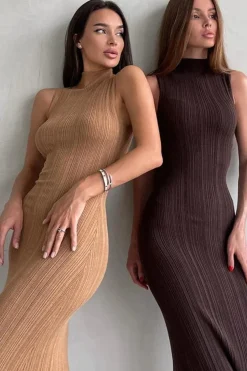 Robe midi moulante chic