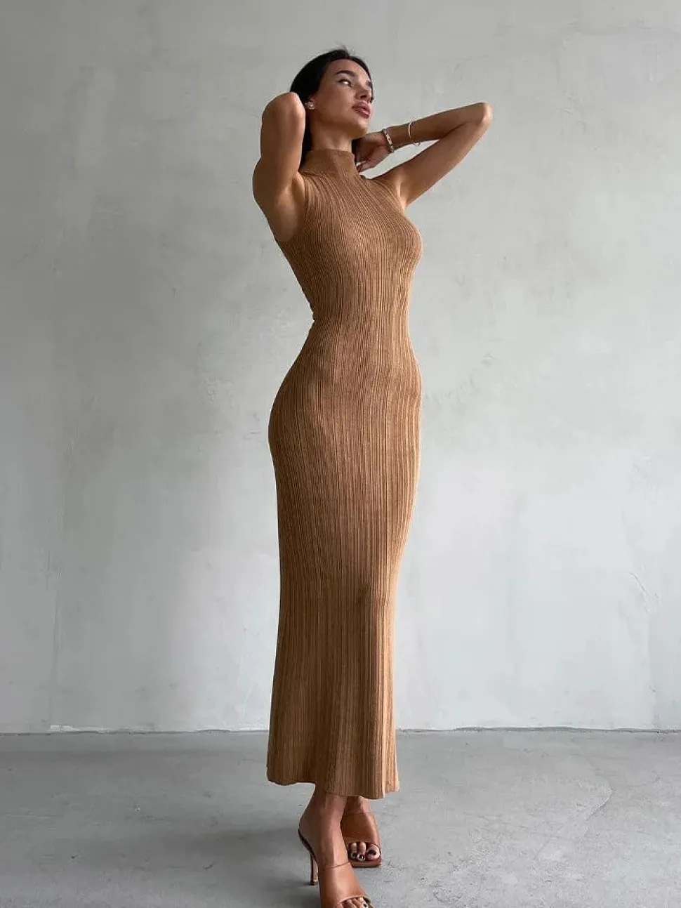 Robe midi moulante chic