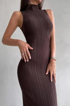 Robe midi moulante chic