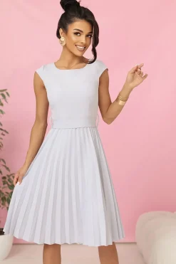 Robe midi plissée chic pour baptême