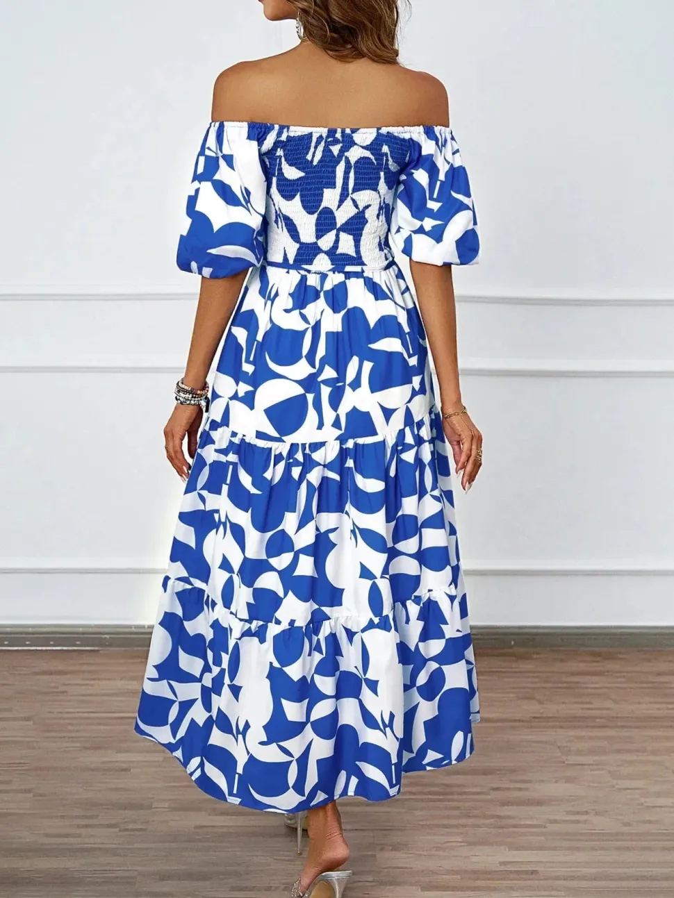 Robe à motifs floraux midi bohème