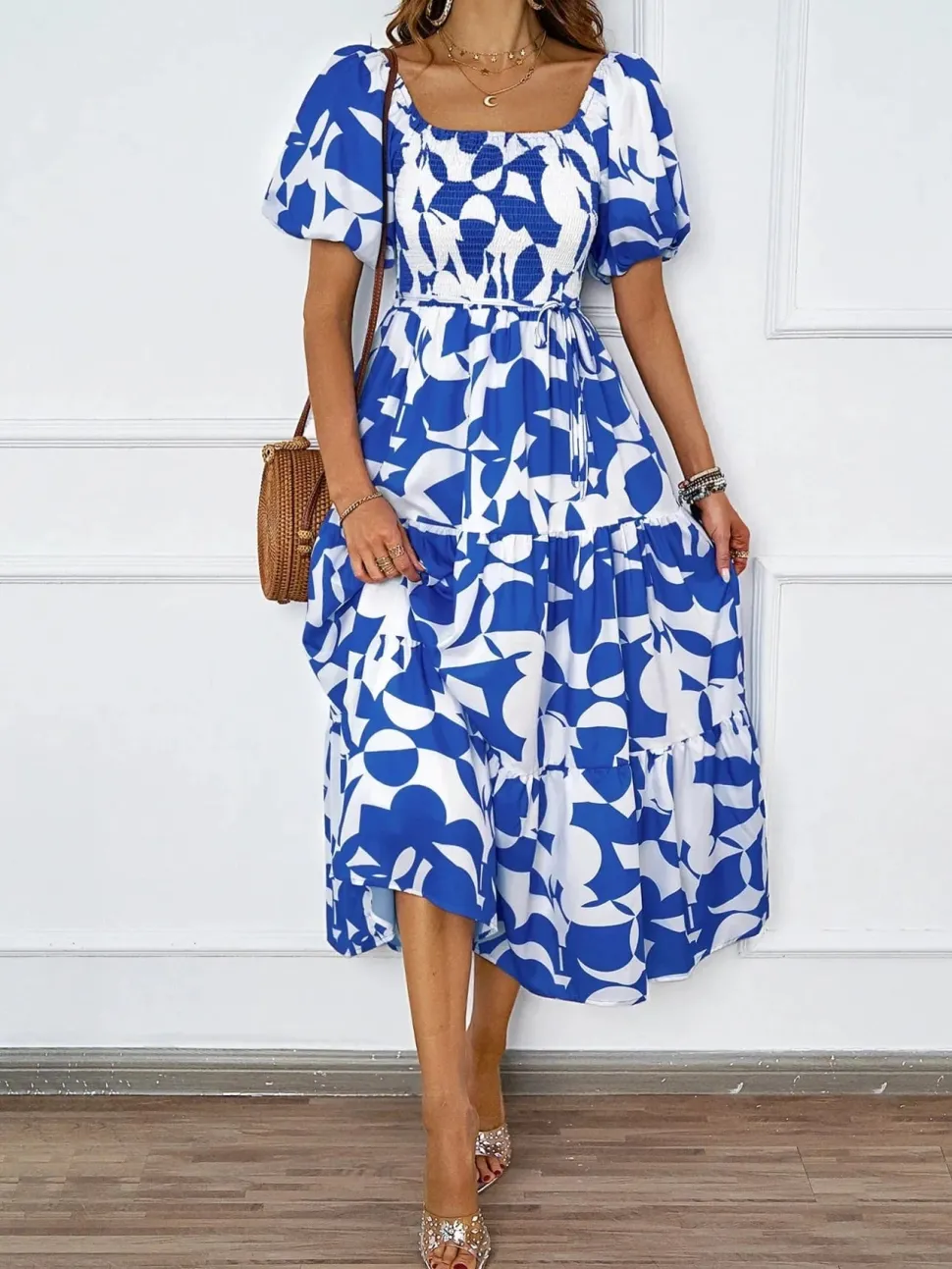 Robe à motifs floraux midi bohème