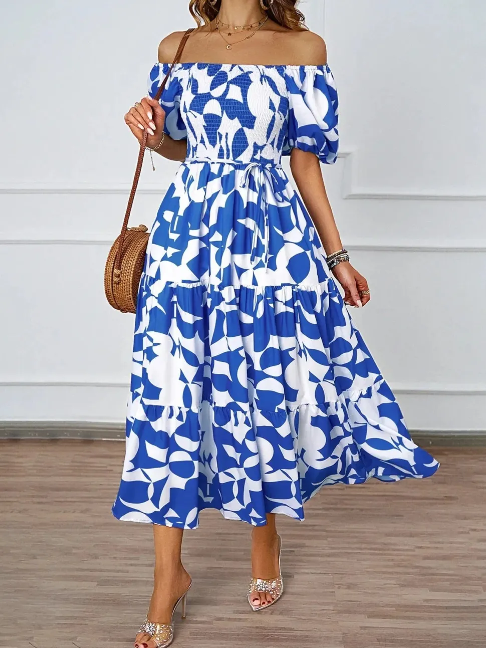 Robe à motifs floraux midi bohème