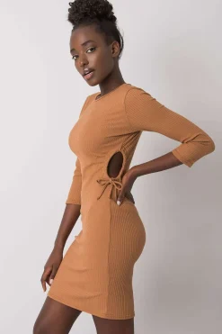 Robe moulante casual manches trois-quarts