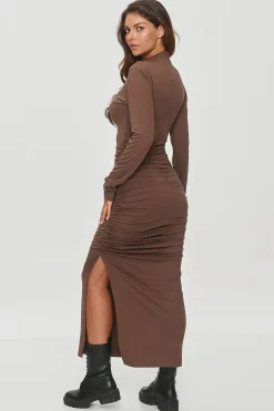 Robe moulante col roulé longue fendue