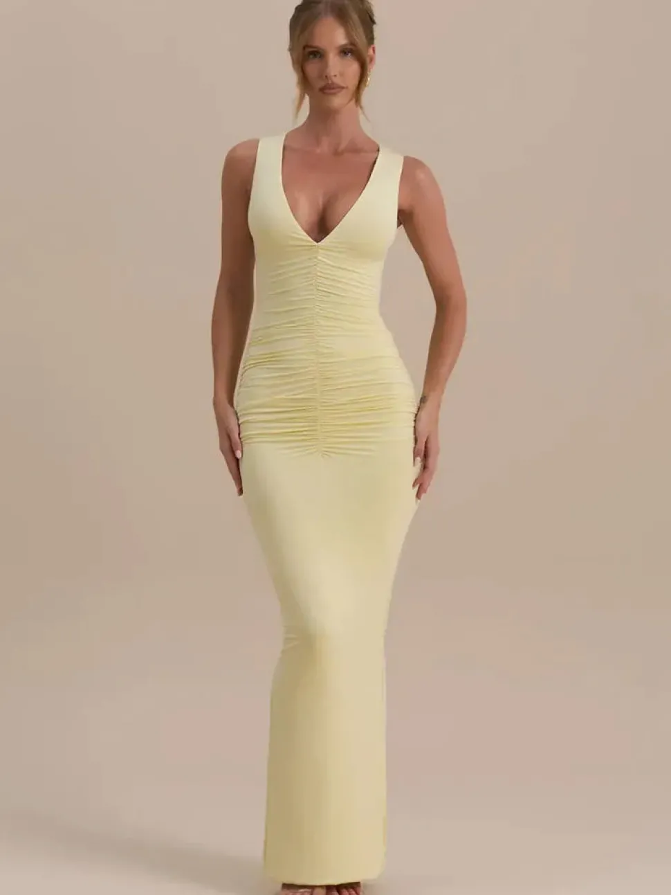Robe moulante longue sans manches à col en V profond