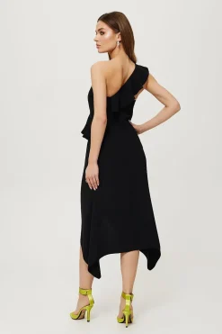 Robe noire asymétrique