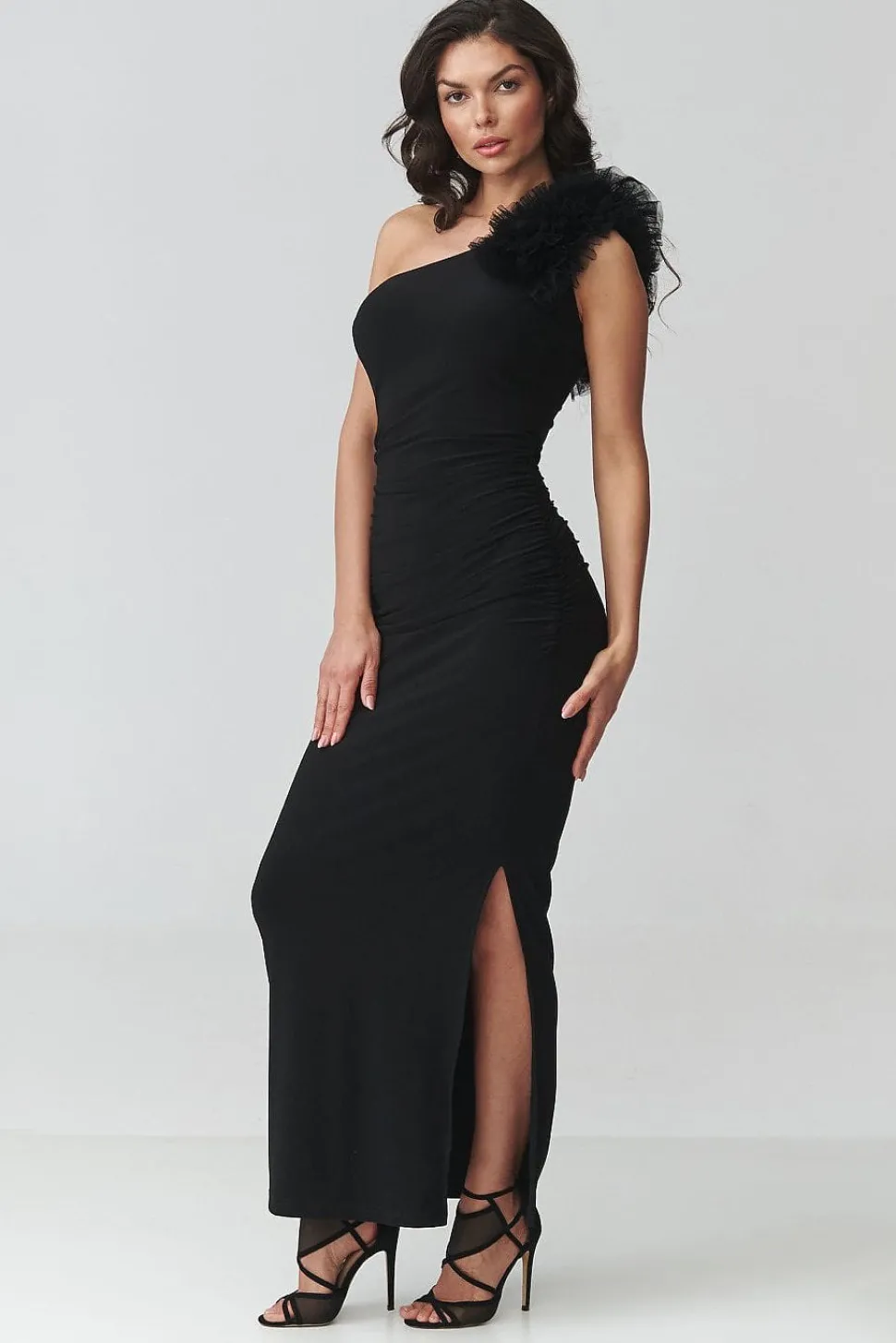 Robe noire asymétrique longue de soirée