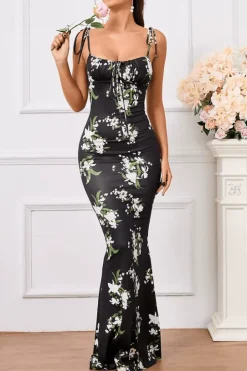 Robe noire motif fleuri moulante bretelles fines à nouer