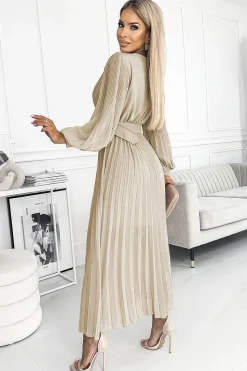 Robe plissée beige longue avec manches longues