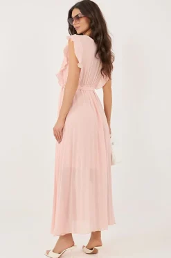 Robe plissée rose manches volants
