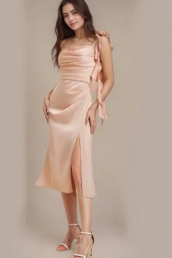 Robe pour invitée au mariage midi couleur champagne