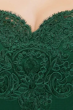 Robe pour mariage invité chic épaules dénudées