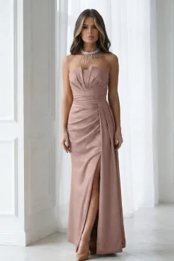Robe pour soirée de mariage longue fendue