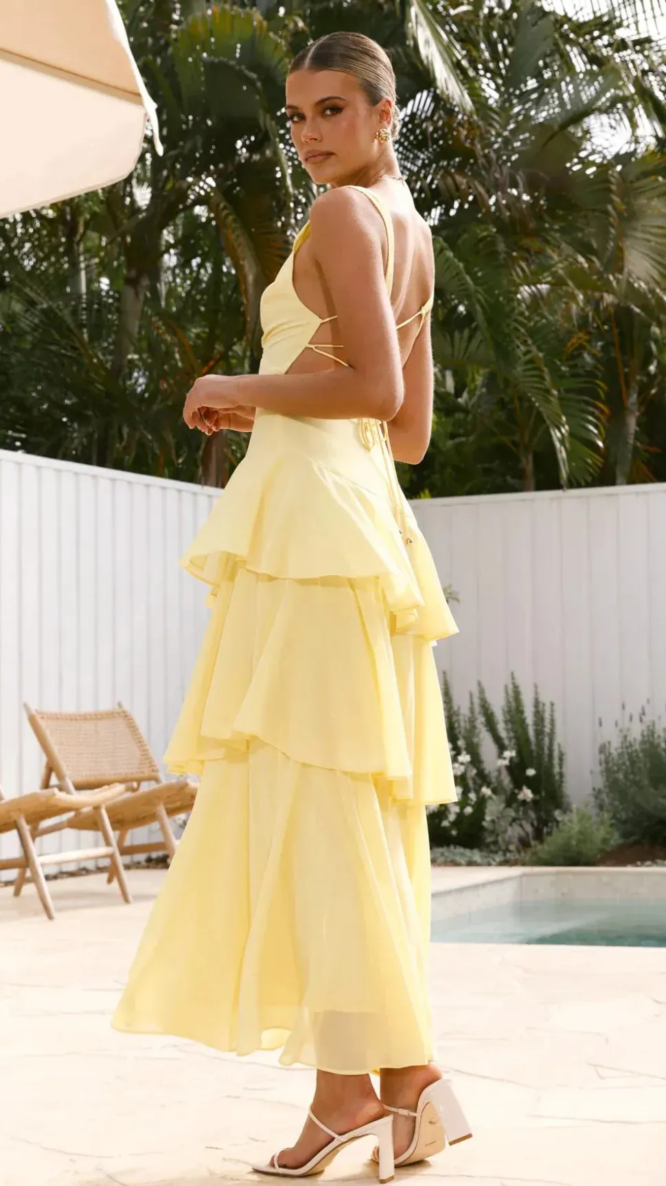 Robe pour unvitée au mariage dos nu fluide