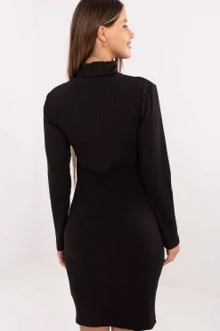 Robe pull moulante noire manches longues