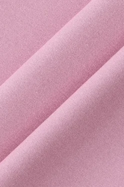 Robe rose en dentelle courte jupe à volants