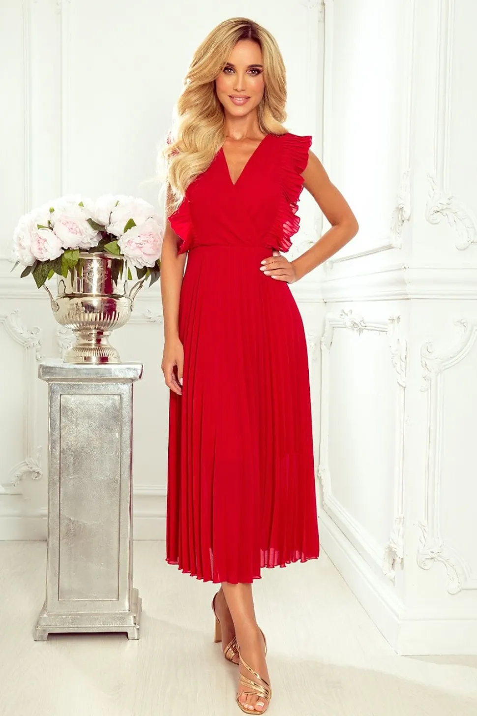 Robe rouge plissée midi