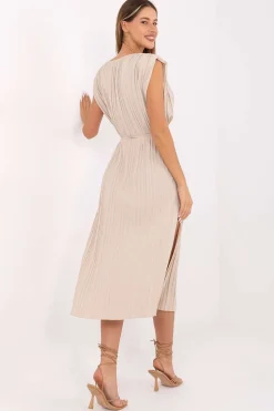 Robe été beige plissée sans manches