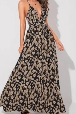 Robe été fluide longue à bretelles fines et décolleté profond