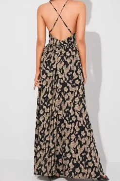 Robe été fluide longue à bretelles fines et décolleté profond