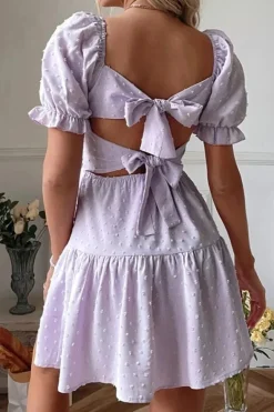 Robe été à manches bouffantes et encolure carrée