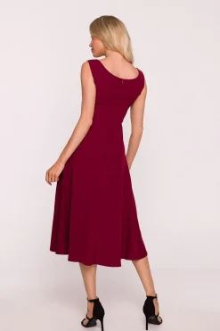 Robe évasée bordeaux midi sans manches