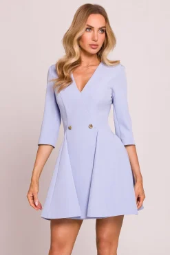 Robe évasée courte avec boutons décoratifs