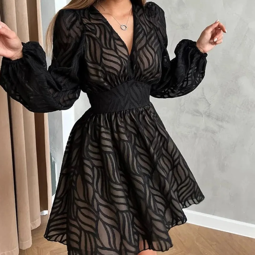 Robe évasée courte manches longues bouffantes