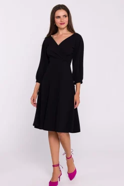 Robe évasée manches longues col en V