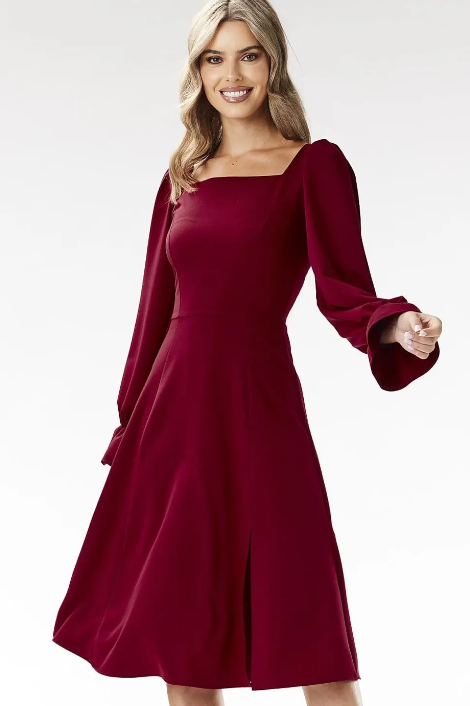 Robe évasée midi chic manches longues