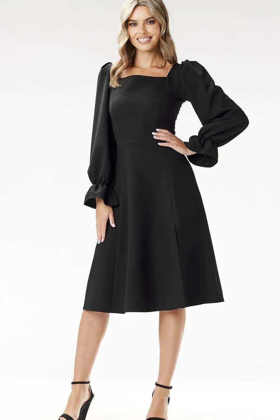 Robe évasée midi chic manches longues