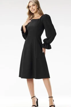 Robe évasée midi chic manches longues