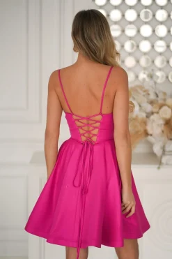 Robe évasée rose courte à bretelles